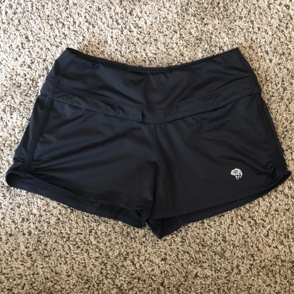 X Mountain Hardwear // Short